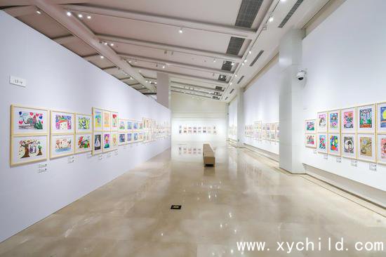 “我的美丽中国：2018童年画语杯儿童绘画比赛作品展“展览现场